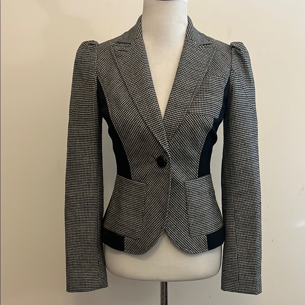 Diane Von Furstenberg Black and White Houndstooth Blazer